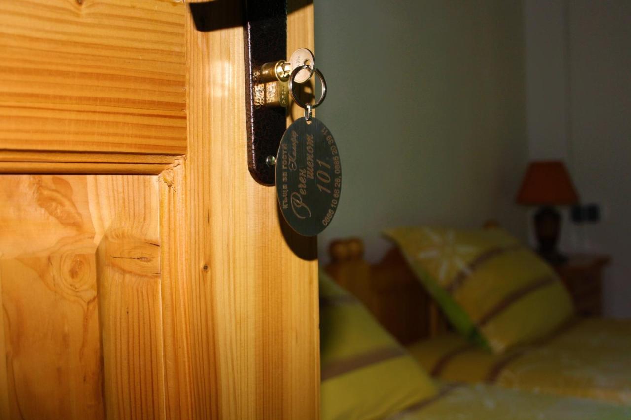 Къща Речен Шепот Hotel Kalofer Kültér fotó