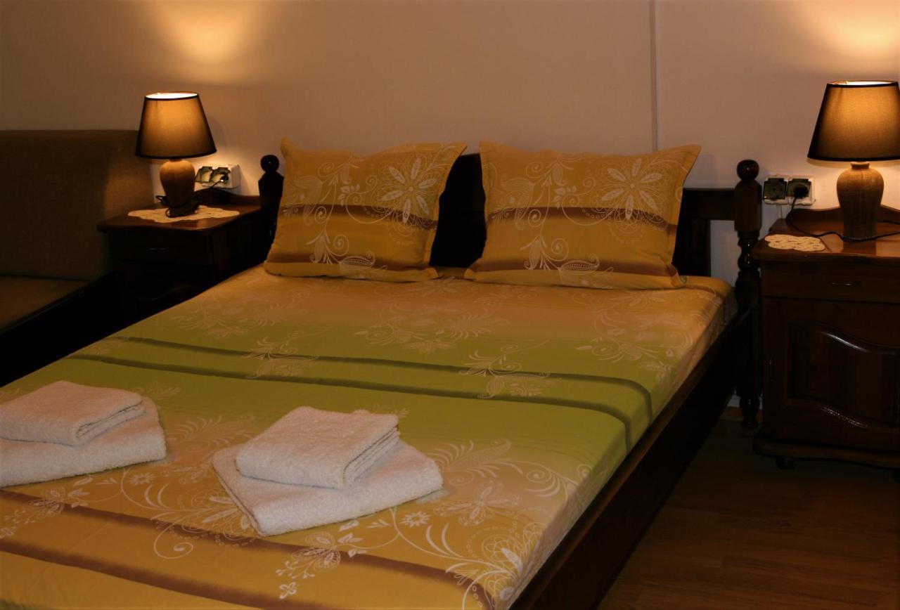 Къща Речен Шепот Hotel Kalofer Kültér fotó