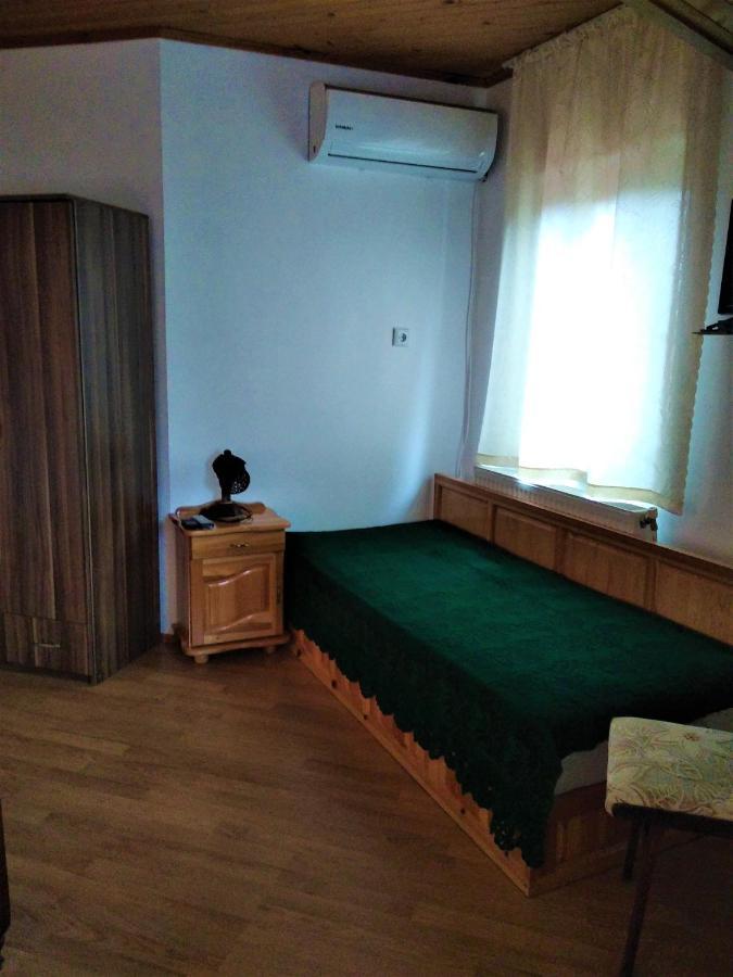Къща Речен Шепот Hotel Kalofer Kültér fotó